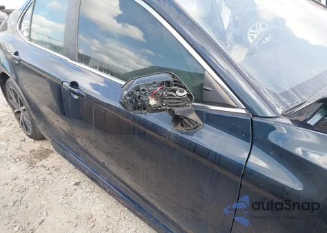 2021 Toyota Camry Se z USA, uszkodzony, nr VIN 4T1G11AK5MU555473